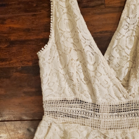 White Lace 'Kendall & Kylie' Romper - Picture 2 of 5